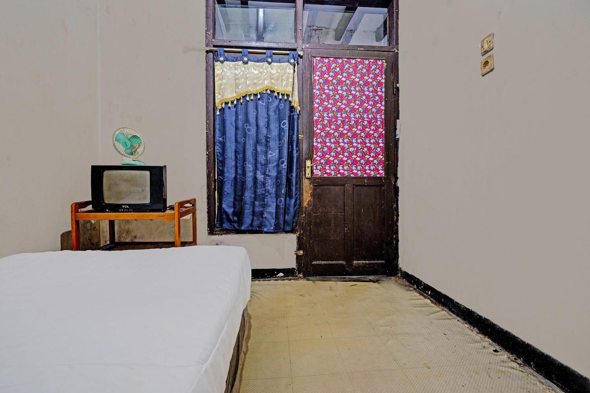 Oyo Life 92709 Kost Teras Cikapundung Syariah Hotel Bandung Eksteriør billede