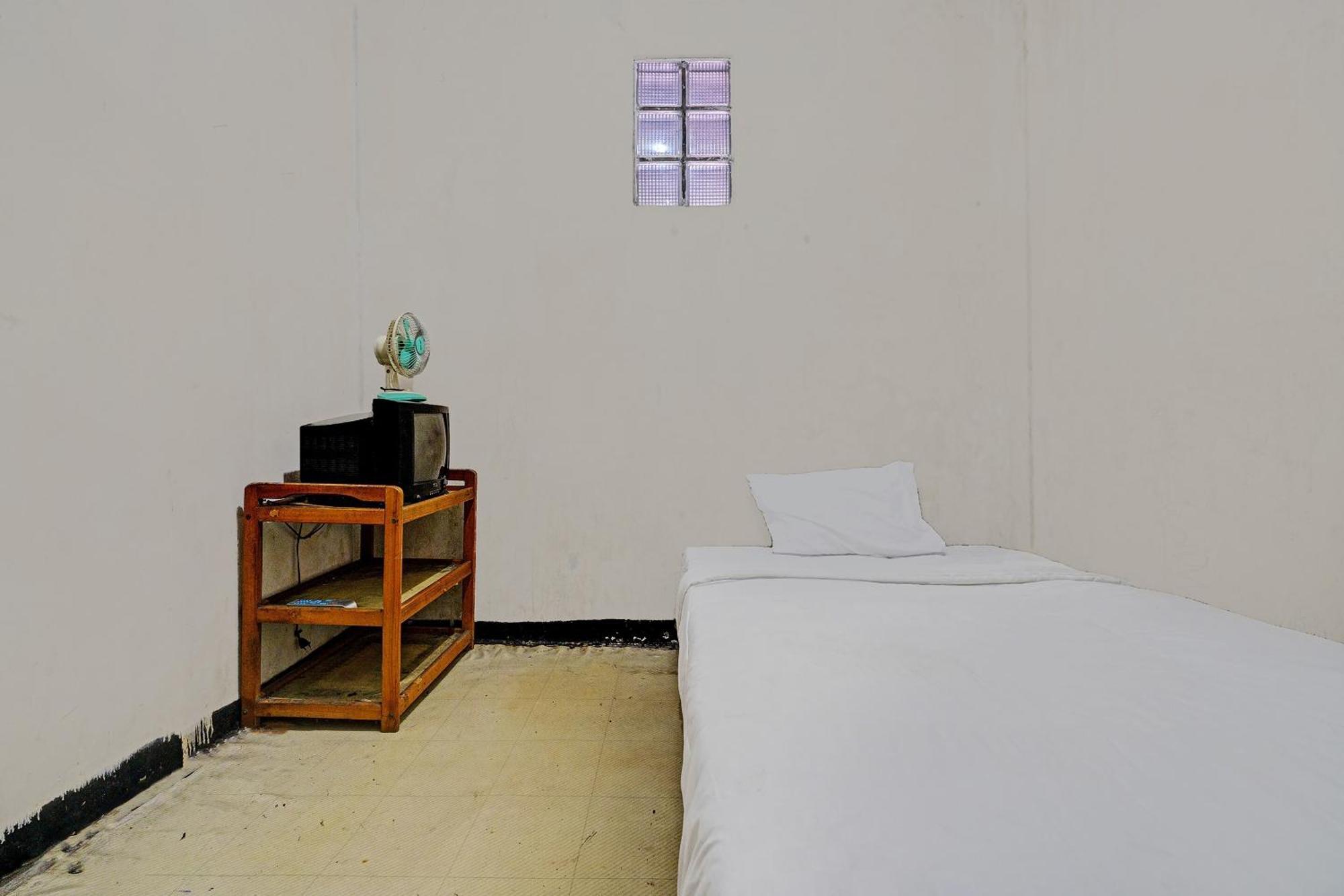 Oyo Life 92709 Kost Teras Cikapundung Syariah Hotel Bandung Eksteriør billede