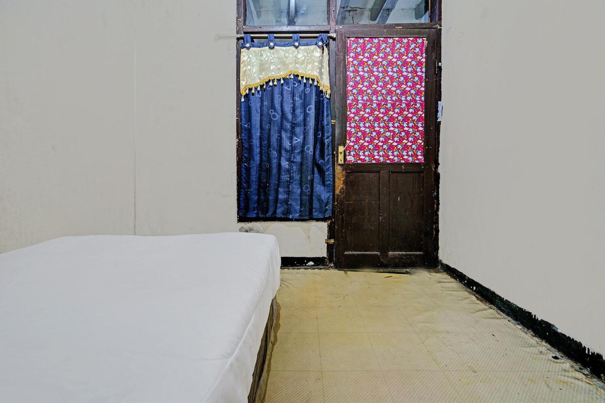 Oyo Life 92709 Kost Teras Cikapundung Syariah Hotel Bandung Eksteriør billede